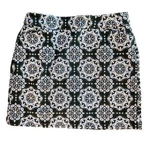 Size 10 Skort Skirt/Shorts Blk/Wht Croft&Barrow Pockets Golf Tennis Pickle Ball